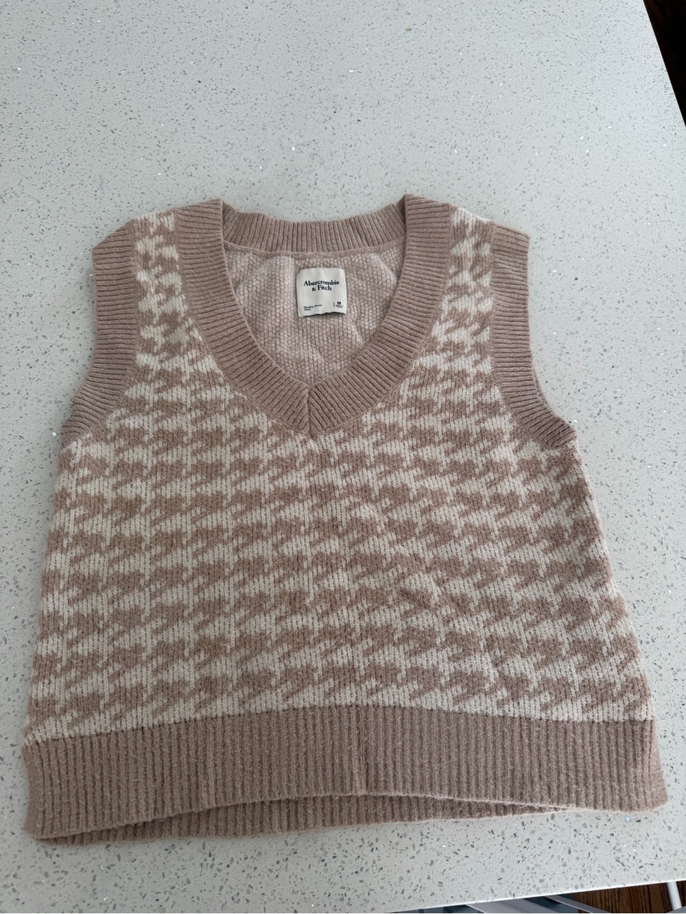 Abercrombie & Fitch Beige Houndstooth Knit Sweater Vest